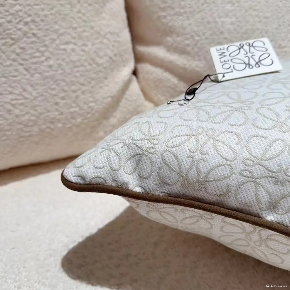 LOEWE PILLOW THROW 0503